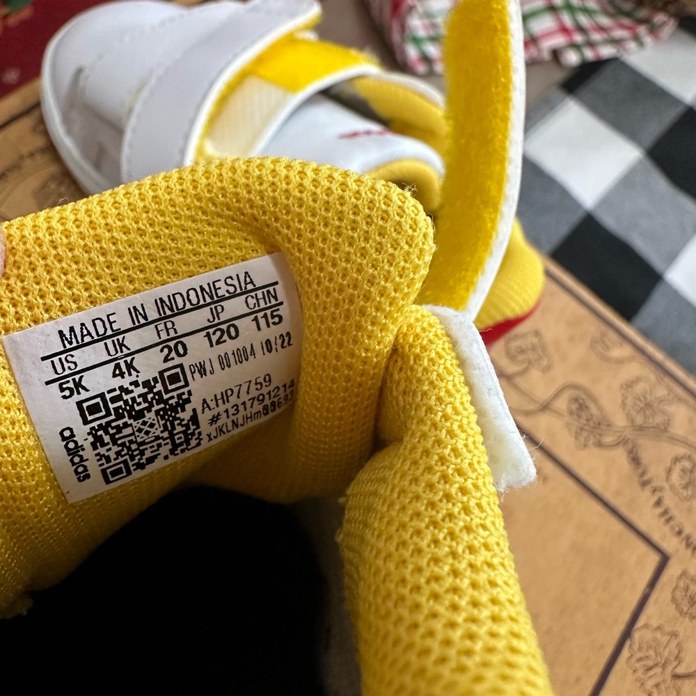Adidas Kids White and Yellow Mickey Mouse Sneakers - Picture 10 of 16